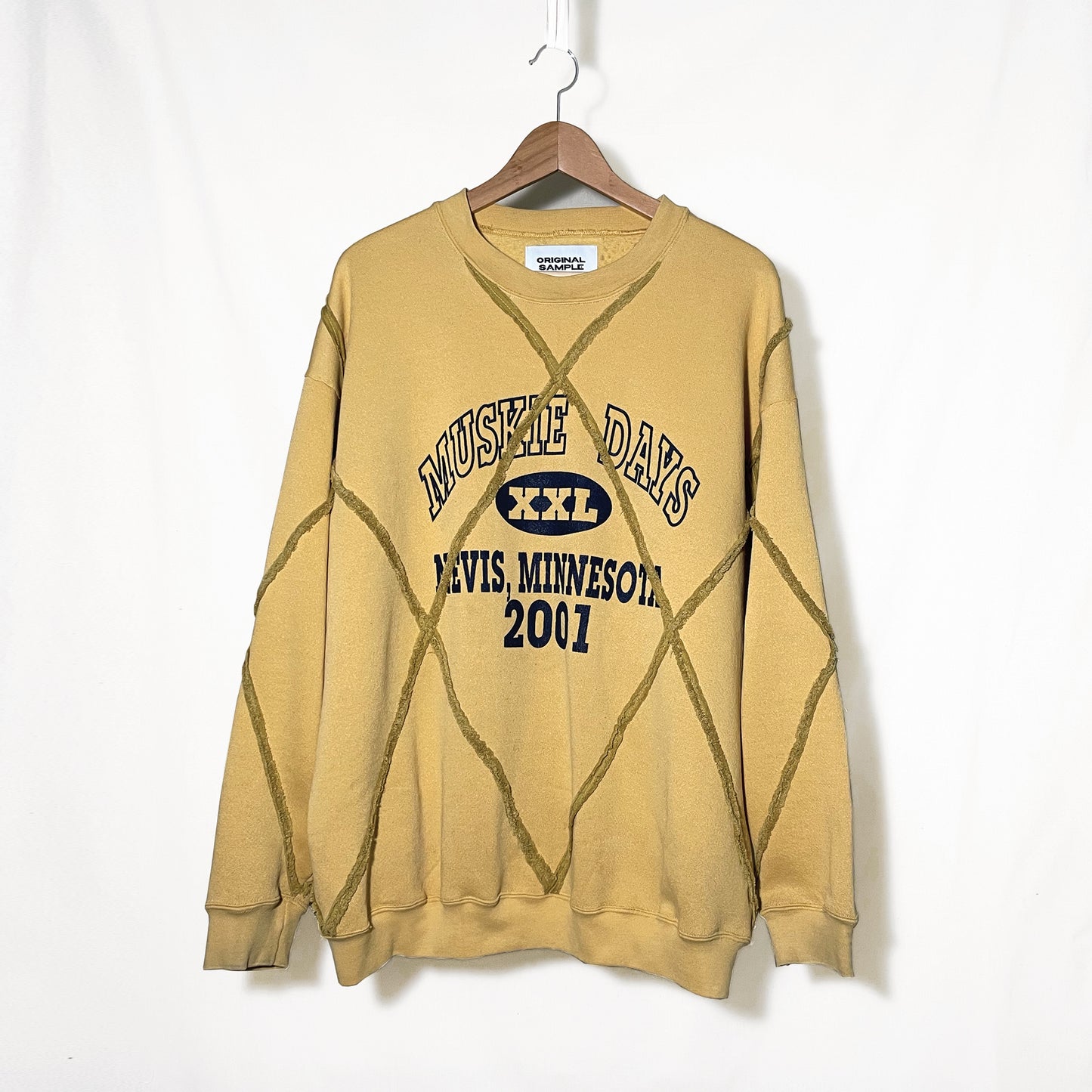 REWORKED SWEATSHIRT