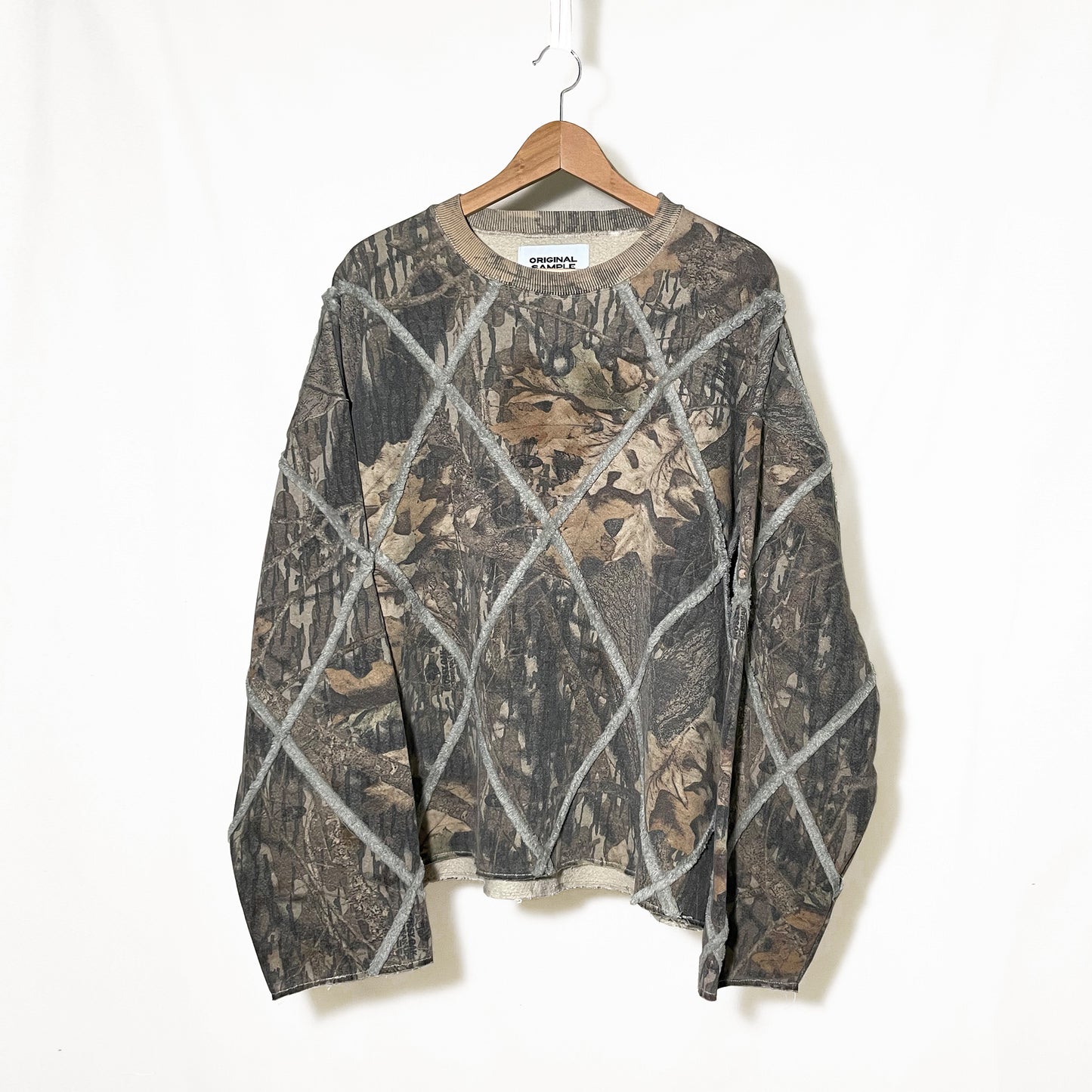 REWORKED SWEATSHIRT
